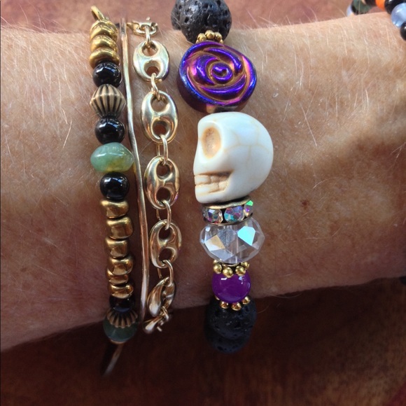 Sugar Skull Bracelet 🌸 - Picture 3 of 3